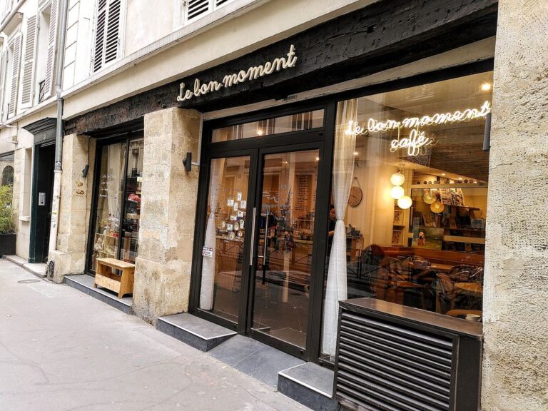 LE BON MOMENT