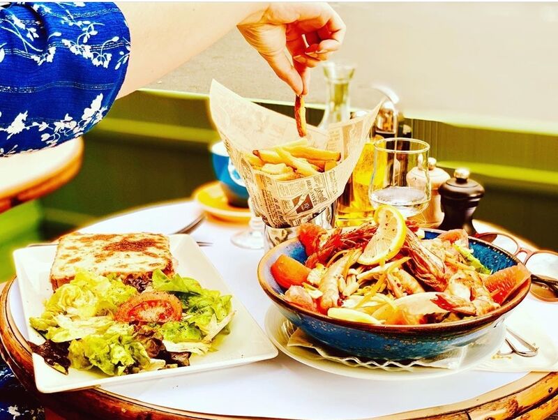 LE CAFE CARROUSEL